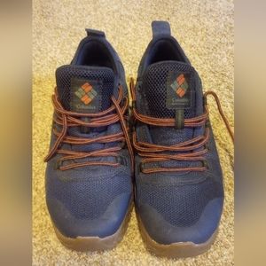 Columbia hiking shoes
